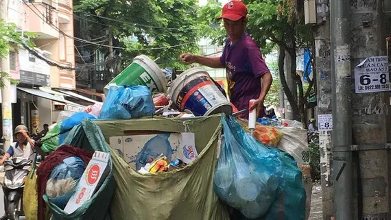 Phí thu gom rác tăng cao