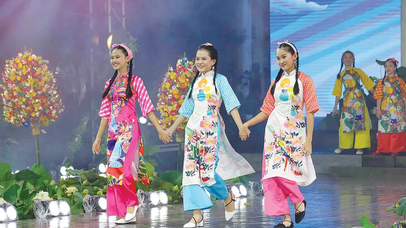Hành trình bảo tồn di sản Áo dài