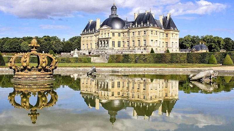 Lâu đài Vaux le Vicomte vắng bóng khách tham quan