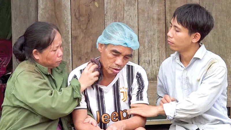 Cả gia đình bệnh tật