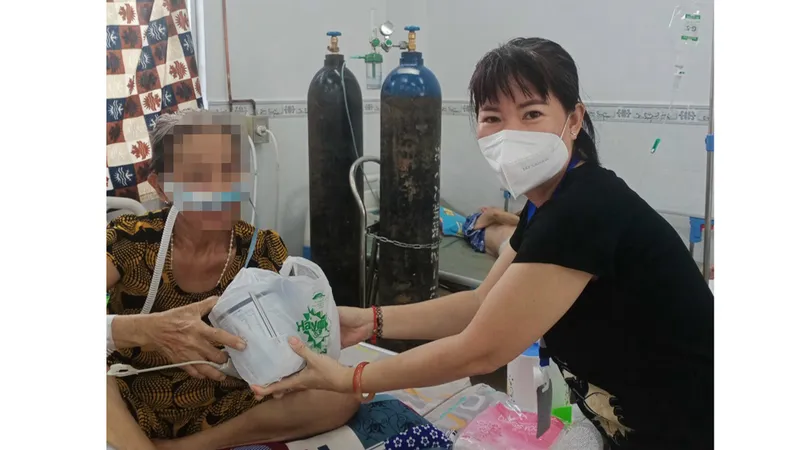 Nặng gánh với… người dưng