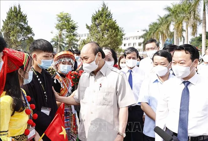 Chủ tịch nước dự khai giảng năm học mới tại Yên Bái. Ảnh: TTXVN