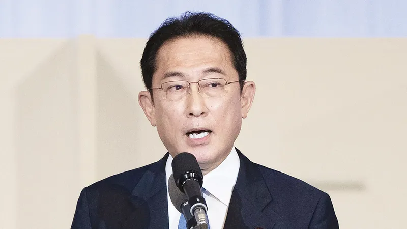 Tân Chủ tịch LDP Fumio Kishida 