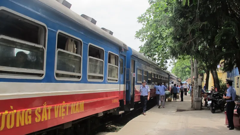 Ngày đầu tiên mở bán vé tàu tết, doanh thu gần 3 tỷ đồng