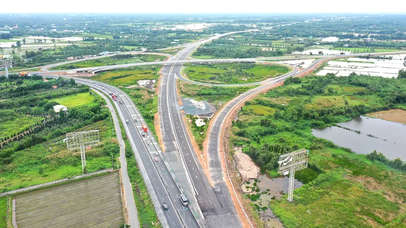Cao tốc Trung Lương - Mỹ Thuận sắp “về đích”