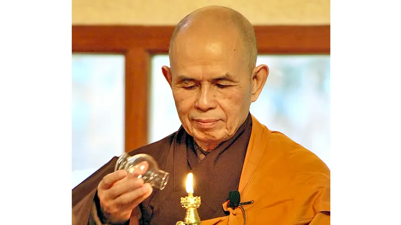 Thiền sư Thích Nhất Hạnh: Khởi xướng con đường Phật giáo dấn thân