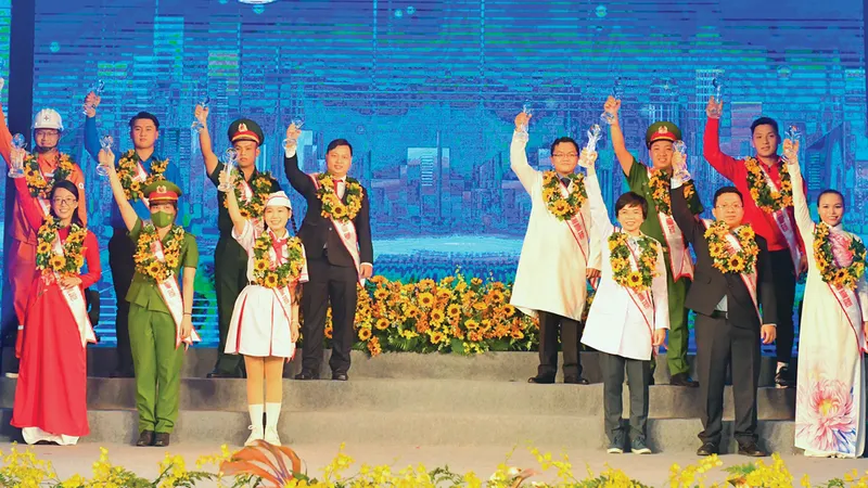 Ngời ngời rực sáng tương lai