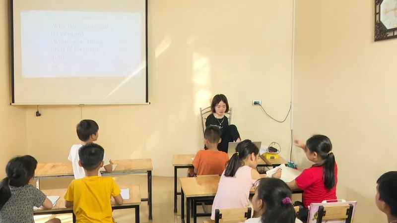 Cô giáo không có hai tay và nghị lực phi thường viết nên điều kỳ diệu