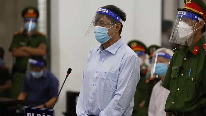 Bị cáo Lê Đức Vinh tại tòa