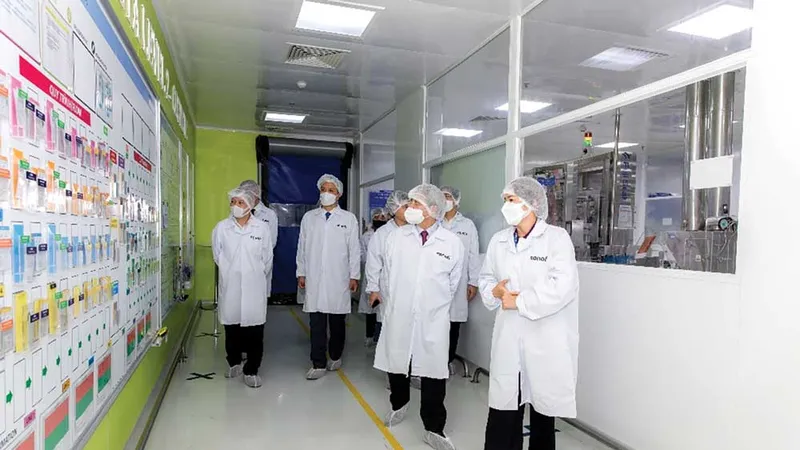 Đoàn công tác Bảo hiểm xã hội Việt Nam làm việc tại Sanofi