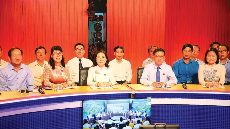 Chủ tịch HĐND TPHCM Nguyễn Thị Lệ tham dự chương trình Dân hỏi - Chính quyền trả lời tháng 5-2022. Ảnh: LONG HỒ