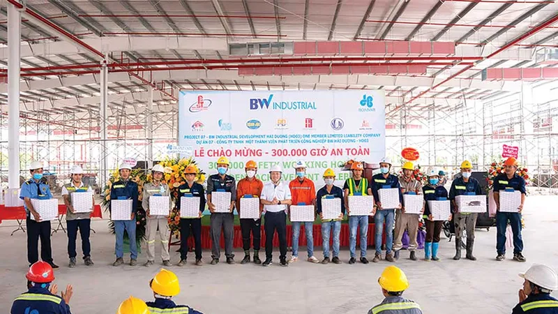 Tiếp nối thành công, dự án BW Hải Dương của Hòa Bình đạt 300.000 giờ an toàn