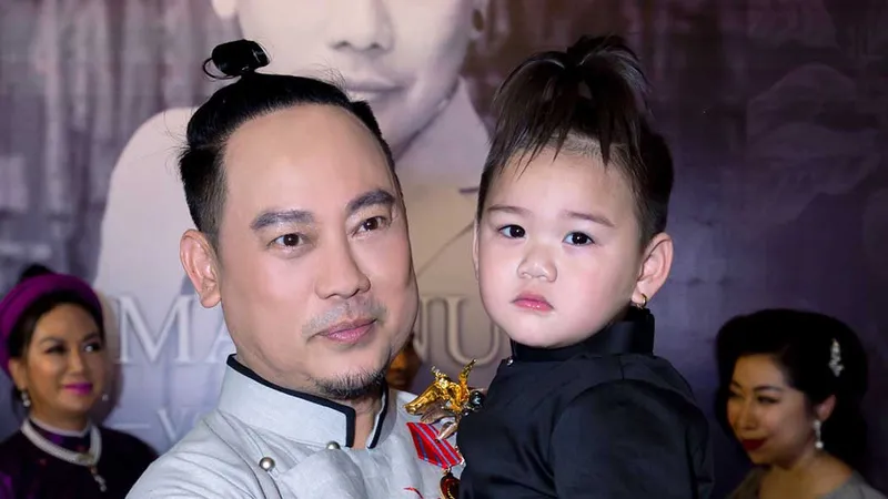 NTK Võ Việt Chung: Còn thương nếp lụa, áo dài