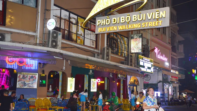 Xây dựng và phát triển bản sắc văn hóa thành phố