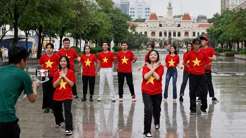 Thêm nhiều phố đi bộ về đêm - Tại sao không? - Bài 1: Hấp dẫn du khách, tăng doanh thu