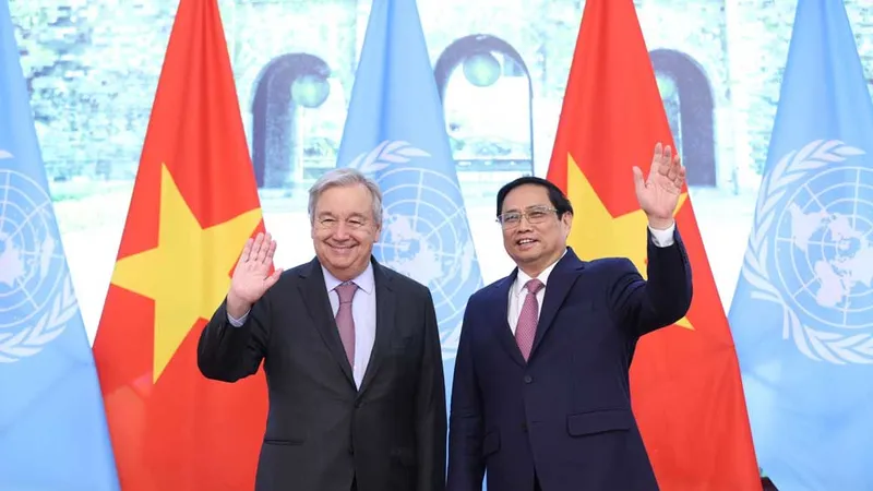 Thủ tướng Phạm Minh Chính tiếp Tổng Thư ký LHQ António Guterres. Ảnh: VIẾT CHUNG