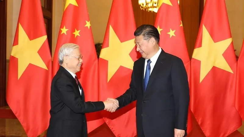 Tổng Bí thư, Chủ tịch nước Trung Quốc Tập Cận Bình đón Tổng Bí thư Nguyễn Phú Trọng trong chuyến thăm Trung Quốc hồi tháng 1-2017. Ảnh: TTXVN