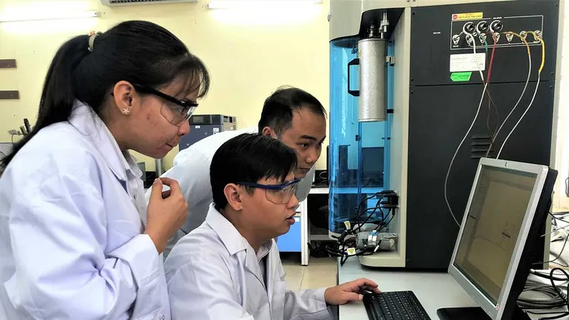 Vinh danh trên bảng vàng khoa học
