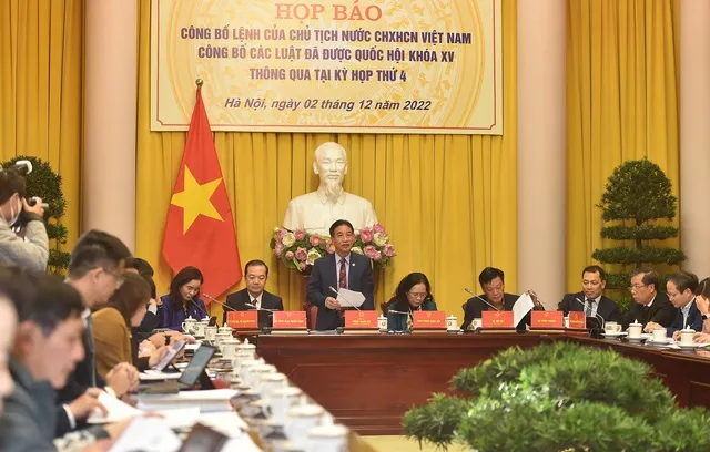 Phó Chủ nhiệm Văn phòng Chủ tịch nước Phạm Thanh Hà chủ trì họp báo. Ảnh: VGP