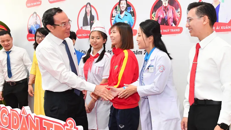 Tuyên dương 12 gương "Công dân trẻ tiêu biểu TPHCM" năm 2022