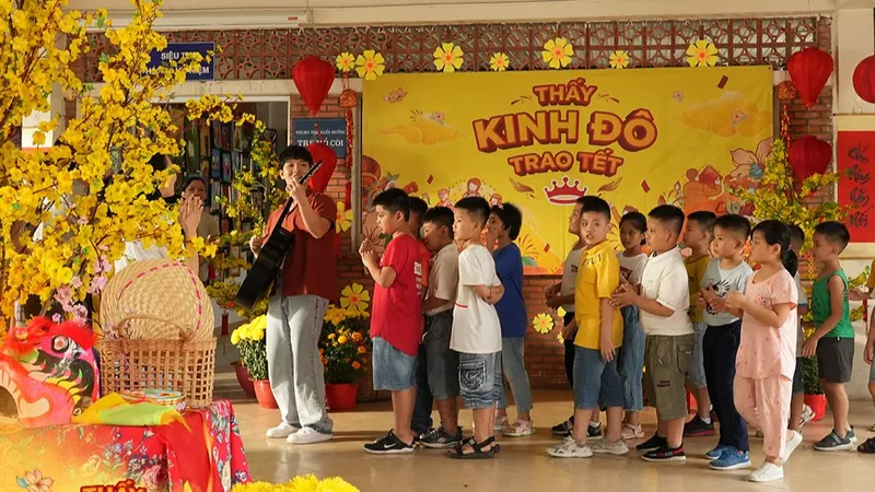 Ấm áp chuyến xe Kinh Đô trao tết đến với hàng nghìn trẻ em kém may mắn khắp Việt Nam 
