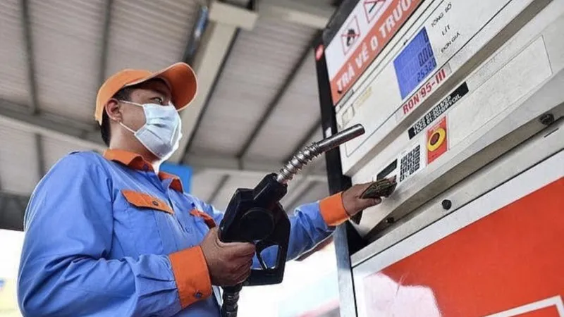Giữ nguyên giá xăng dầu vào dịp tết