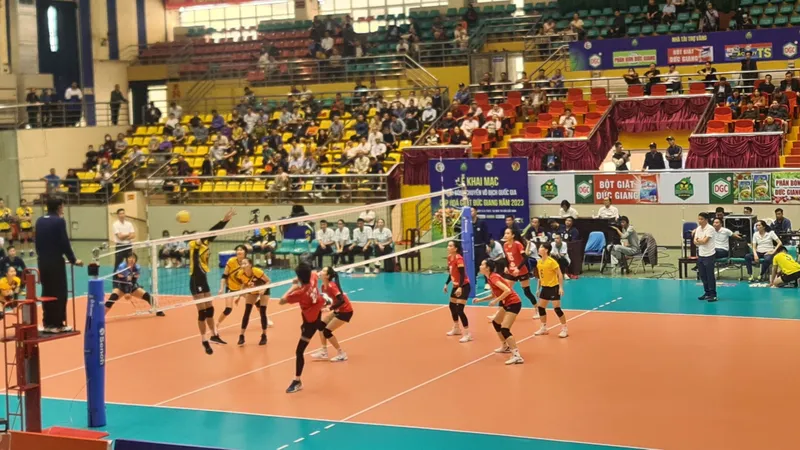 Nữ Ninh Bình LienVietPostBank ra quân ấn tượng tại Vòng 1 Giải Bóng chuyền VĐQG 2023