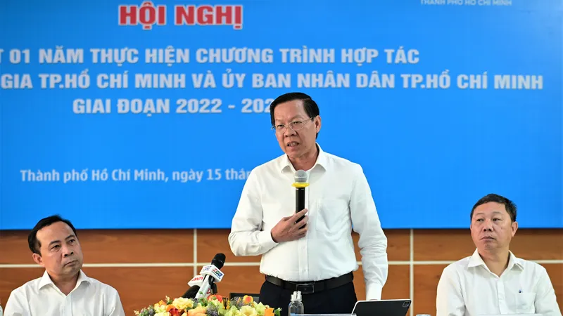 Chủ tịch UBND TPHCM Phan Văn Mãi phát biểu tại hội nghị sơ kết công tác phối hợp giữa TPHCM và ĐH Quốc gia TPHCM. Ảnh: THANH HÙNG