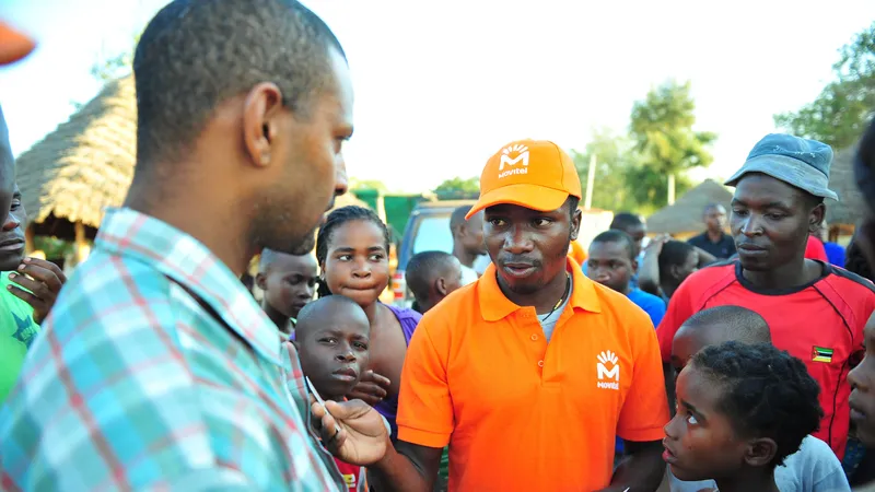 Quảng bá mạng di động Movitel (thương hiệu của Tập đoàn Viettel) đến người dân Mozambique