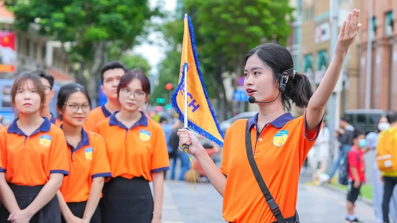 Học du lịch và lữ hành là để làm hướng dẫn viên du lịch?