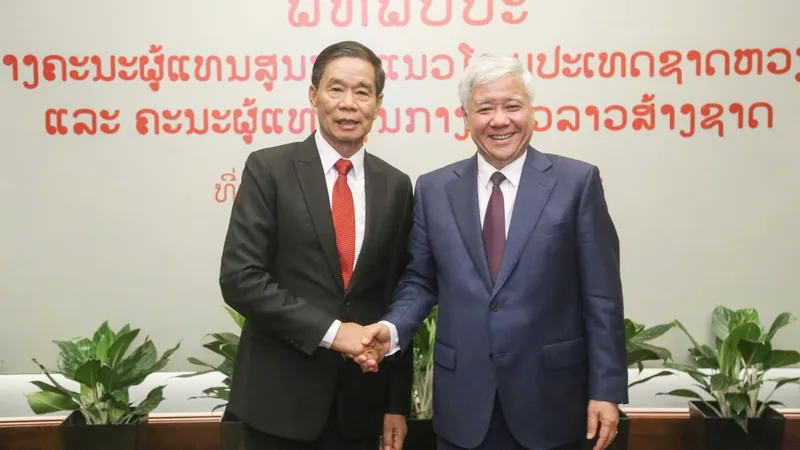 Vun đắp mối quan hệ Việt - Lào mãi mãi xanh tươi, đời đời bền vững