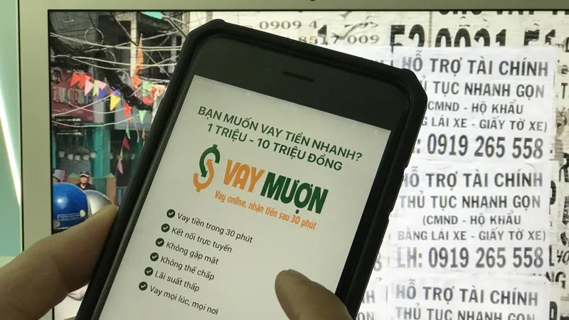 Một phần mềm cho vay tiền trực tuyến mà người dùng khó phân biệt được thật - giả. Ảnh: HOÀNG HÙNG