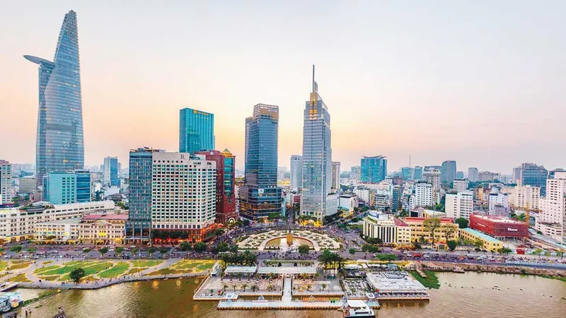 TPHCM ngày càng phát triển hiện đại. Ảnh: HOÀNG HÙNG