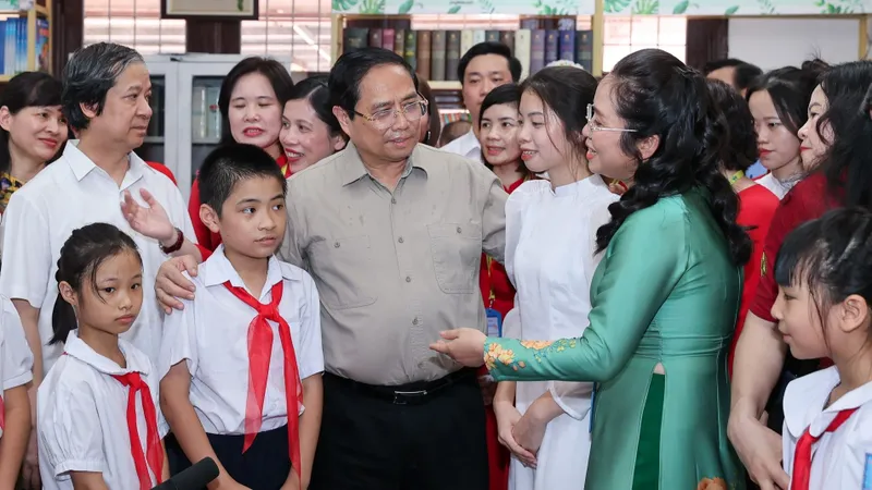 Thủ tướng: Chăm sóc, bảo vệ trẻ em không chỉ trong một ngày, một tháng