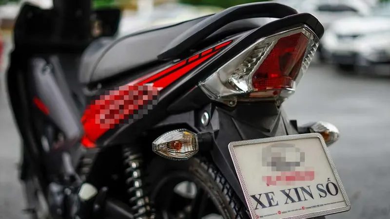 Mua xe máy gần 2 tháng vẫn chưa được cấp biển số