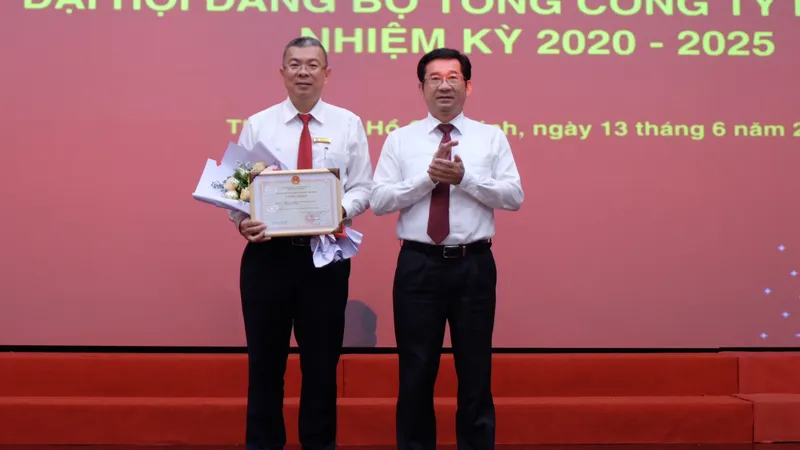 Tập trung rút ngắn thời gian giải quyết các dịch vụ về điện