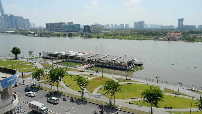 Bến Bạch Đằng quận 1. Ảnh: QUỐC HÙNG