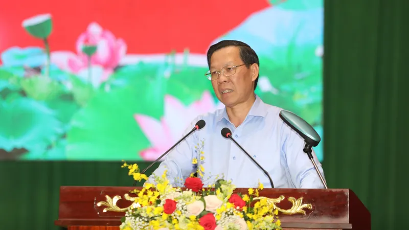 Đồng chí Phan Văn Mãi phát biểu chỉ đạo tại hội nghị 