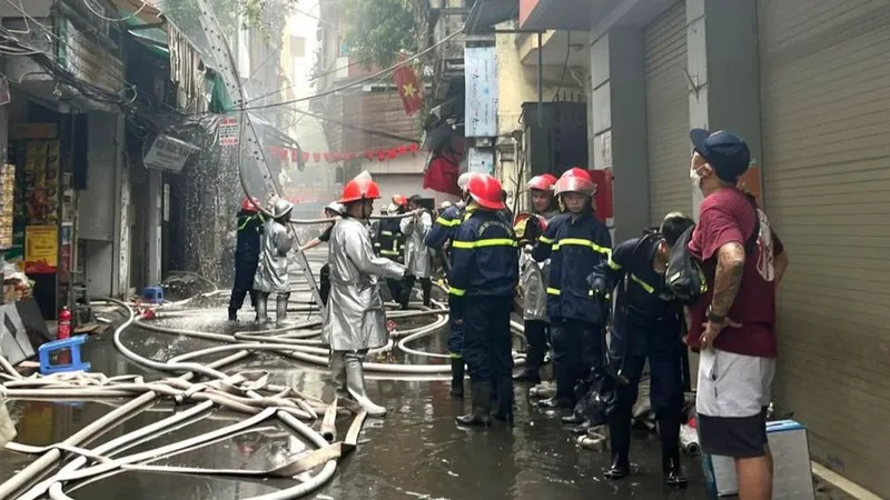 Hà Nội: Cháy nhà ở quận Đống Đa, 3 người tử vong