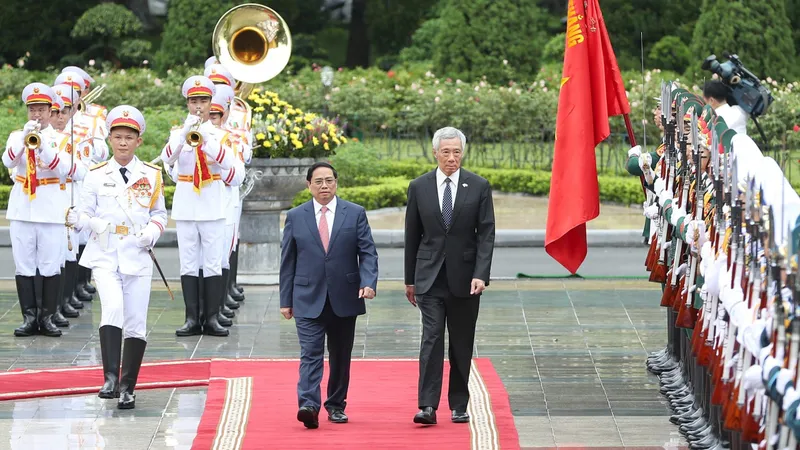 Thủ tướng Phạm Minh Chính chủ trì lễ đón chính thức Thủ tướng Singapore Lý Hiển Long 