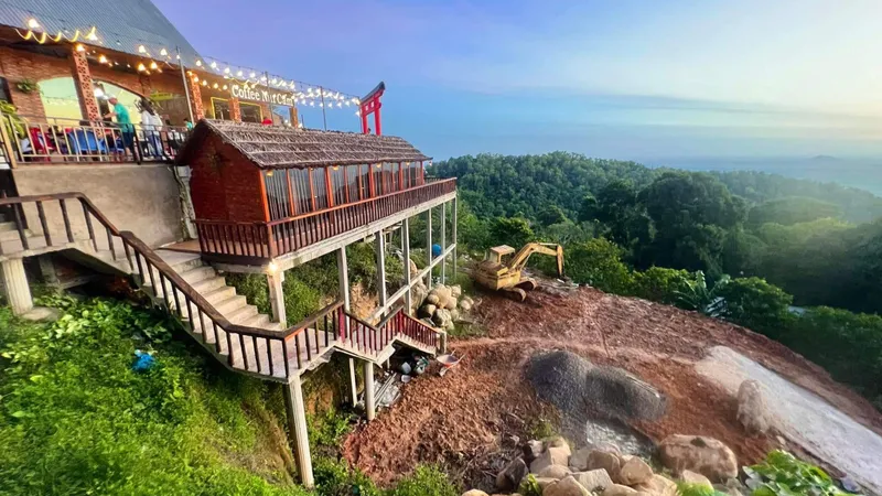  An Giang: Các homestay xây dựng và kinh doanh trái phép trên Núi Cấm có nguy cơ sập đổ cao