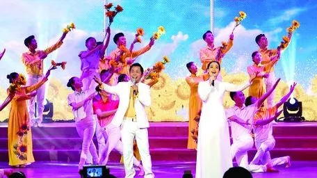 Chương trình nghệ thuật Nhạc sĩ Hoàng Việt - Tình ca dâng cả bao người