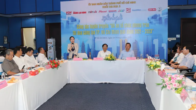 Các đại biểu trong Khối thi đua 5 tham dự hội thảo