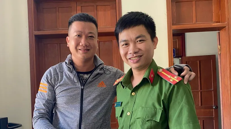 Thanh niên Quảng Ngãi trả lại hơn 40 triệu đồng cho một người ở Hà Nội chuyển nhầm
