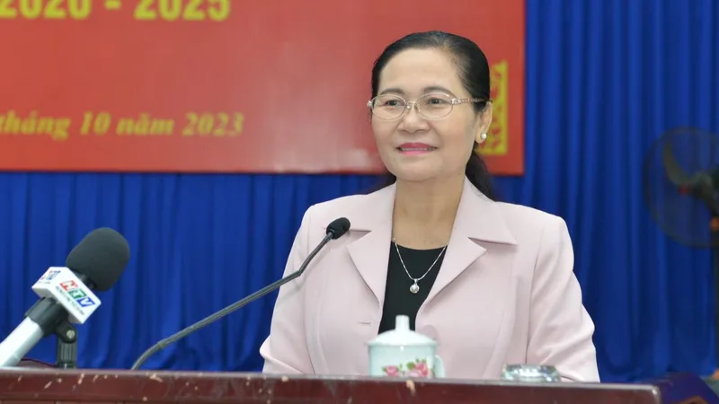 Đồng chí Nguyễn Thị Lệ phát biểu tại hội nghị. Ảnh: CAO THĂNG