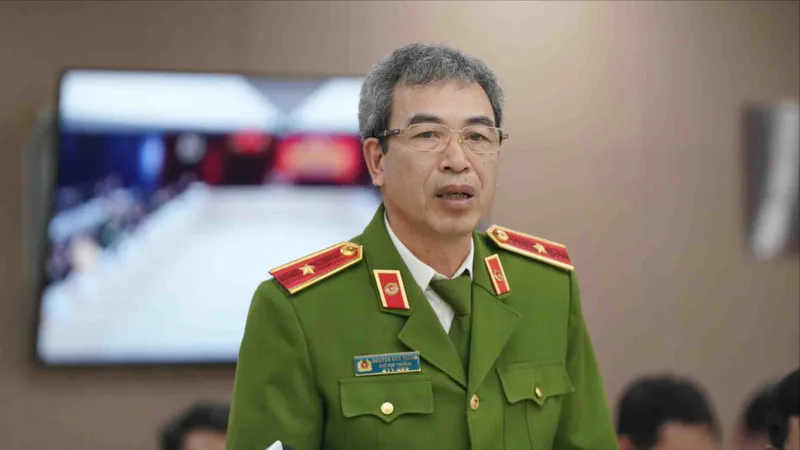 Thiếu tướng Nguyễn Văn Thành thông tin tại họp báo. Ảnh: ĐỖ TRUNG