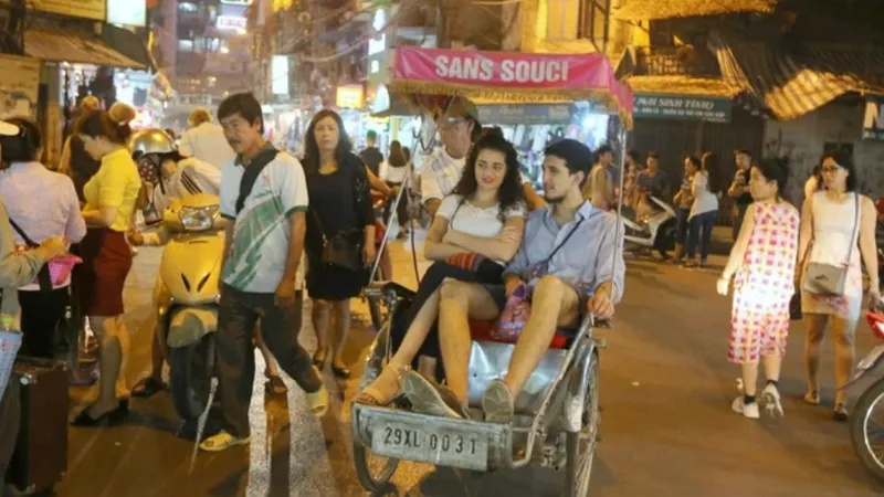 Kiên quyết xử lý hành vi lừa đảo, đeo bám du khách