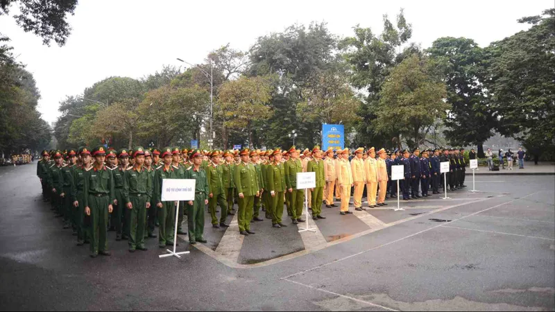 Phó thủ tướng Chính phủ, Chủ tịch Uỷ ban An toàn giao thông Quốc gia Trần Lưu Quang phát biểu tại lễ ra quân Năm An toàn giao thông 2024.