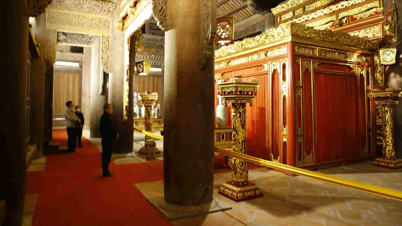 Bí ẩn cây lim "hiến thân", ổi “cười” ở Di tích Quốc gia đặc biệt Lam Kinh