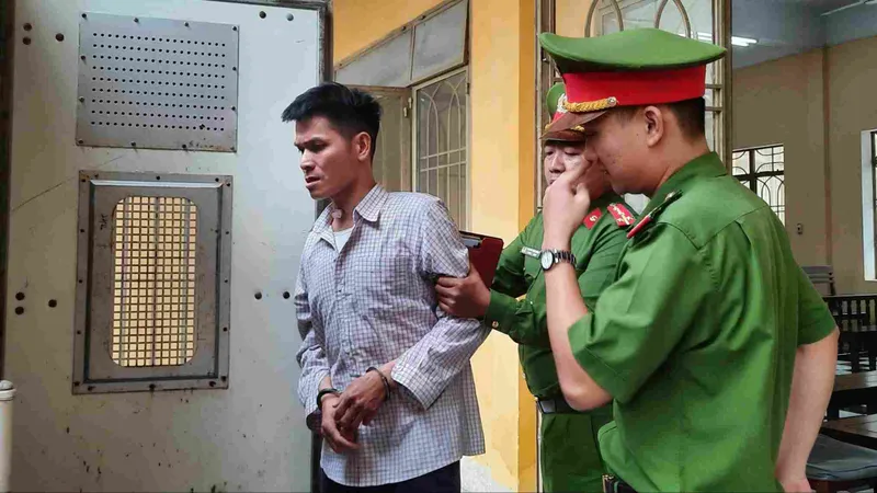 12 năm tù cho con rể đâm cha vợ rồi uống thuốc trừ sâu tự tử